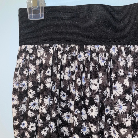 American Eagle Women’s Skirt size XS - Picture 5 of 6